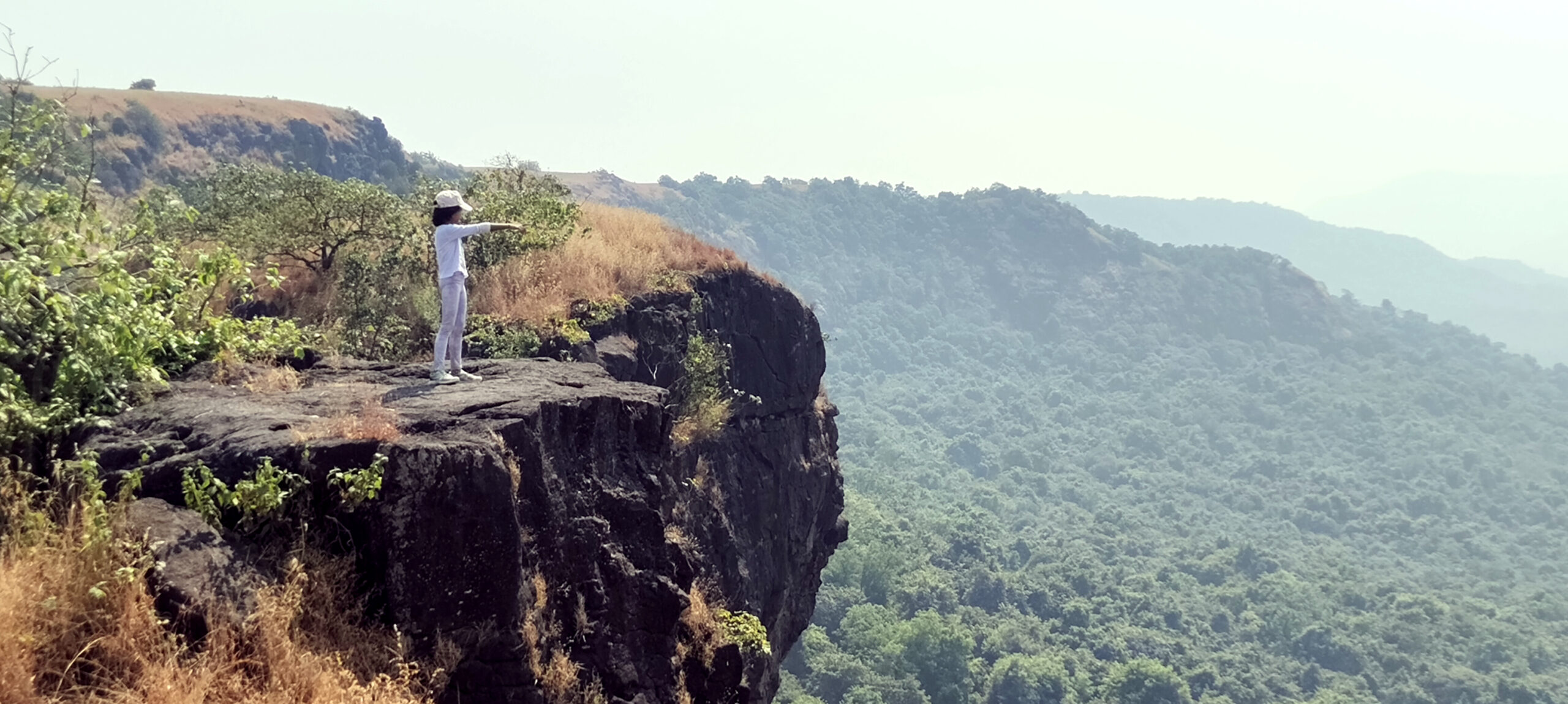 Sankshi Fort Trek-Kayra at the Cliff